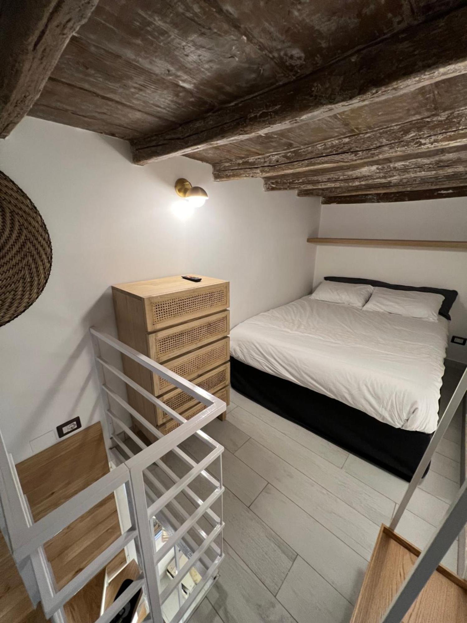 Loft A Piazza Di Spagna Рим Екстер'єр фото